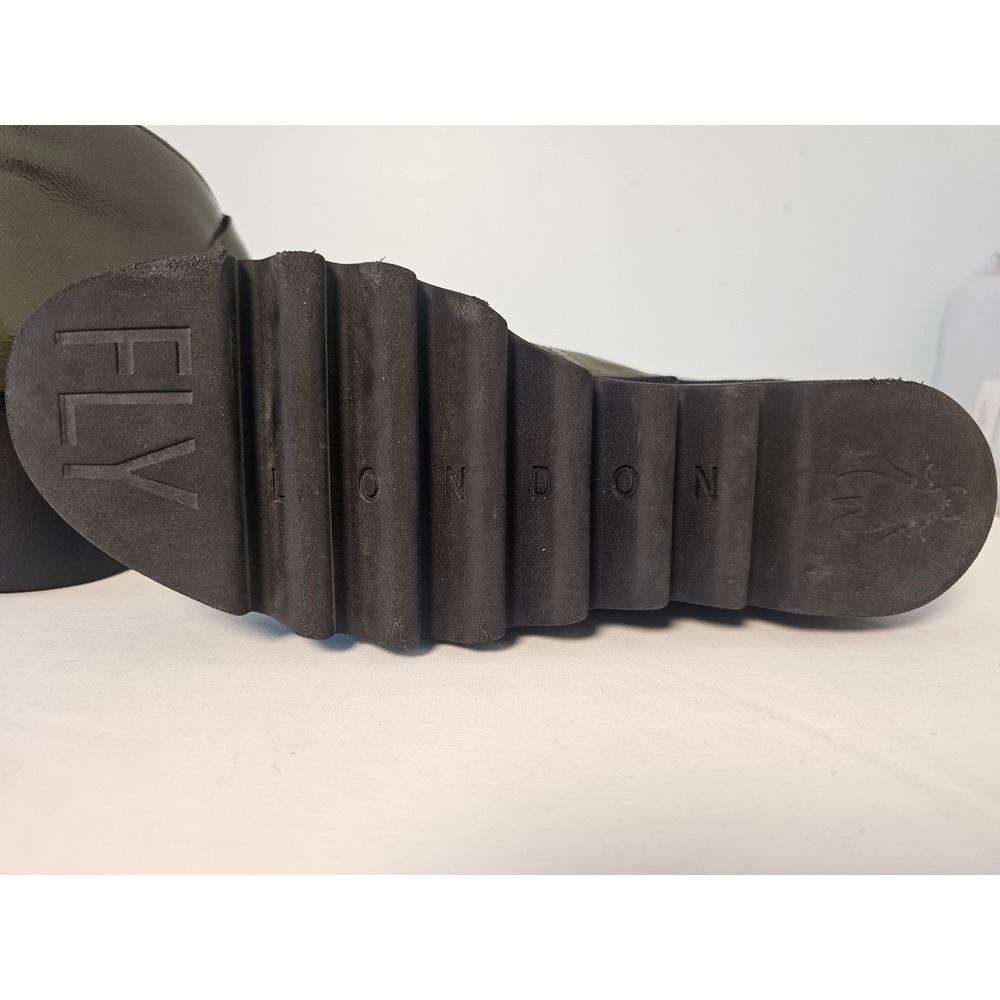 [Grunge] Fly London Yip Wedge Booties Womens US 9 1/2 Olive Green Patent Leather - Picture 4 of 6